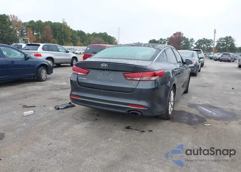 2018 Kia Optima S z USA, uszkodzony, nr VIN 5XXGT4L30JG241625